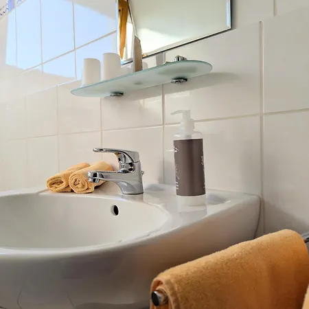 Gaestehaus Weingut Heribert Boch ベッド・アンド・ブレックファスト トリッテンハイム